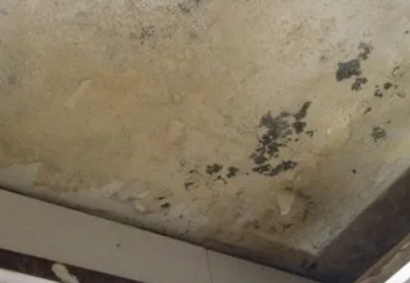 离石阳台漏水维修公司分享下离石卫生间渗水维修需要注意哪些问题。